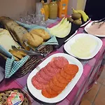 La Lluna Πανσιόν