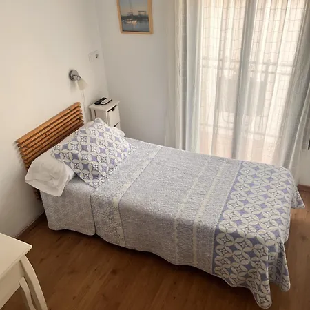La Lluna Guest house