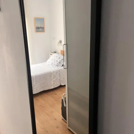 Guest house La Lluna 2*