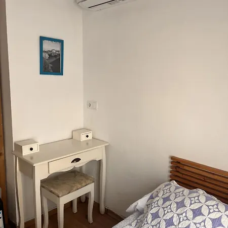 La Lluna Guest house