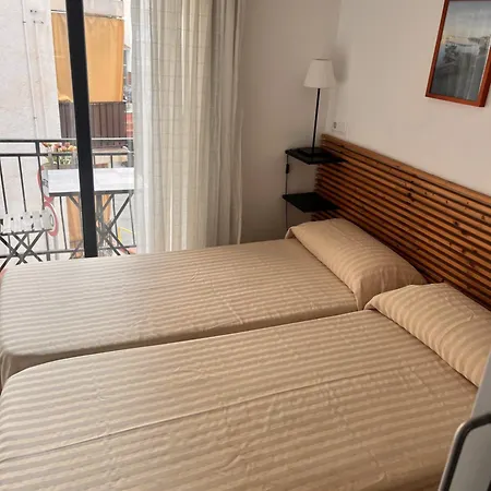 La Lluna Guest house