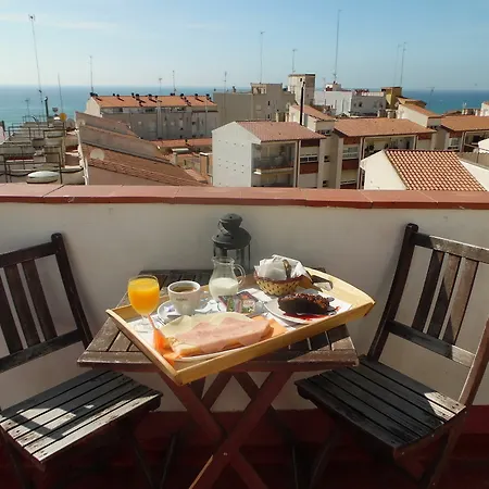Guest house La Lluna 2*